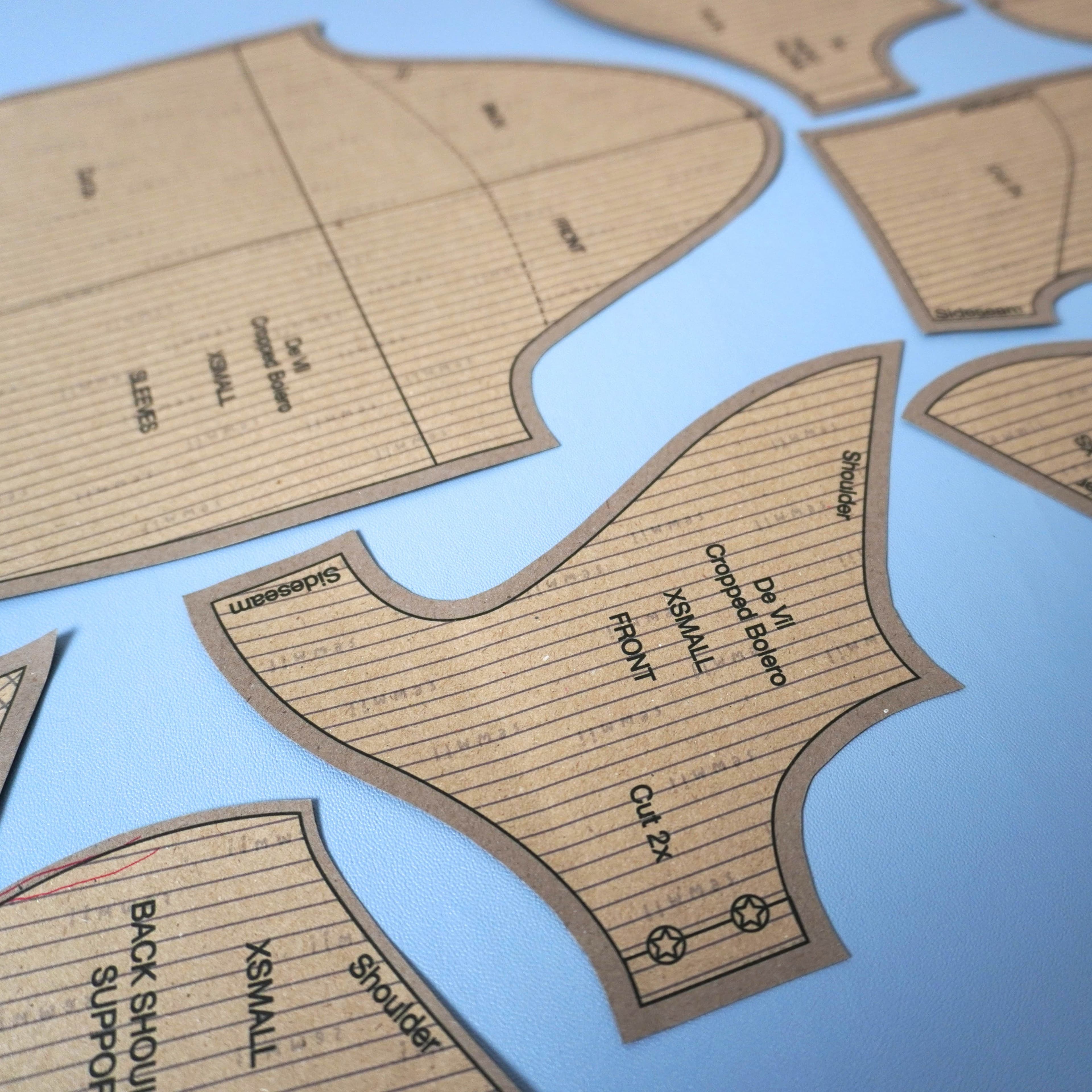 De Vil Cropped Bolero Pattern Image