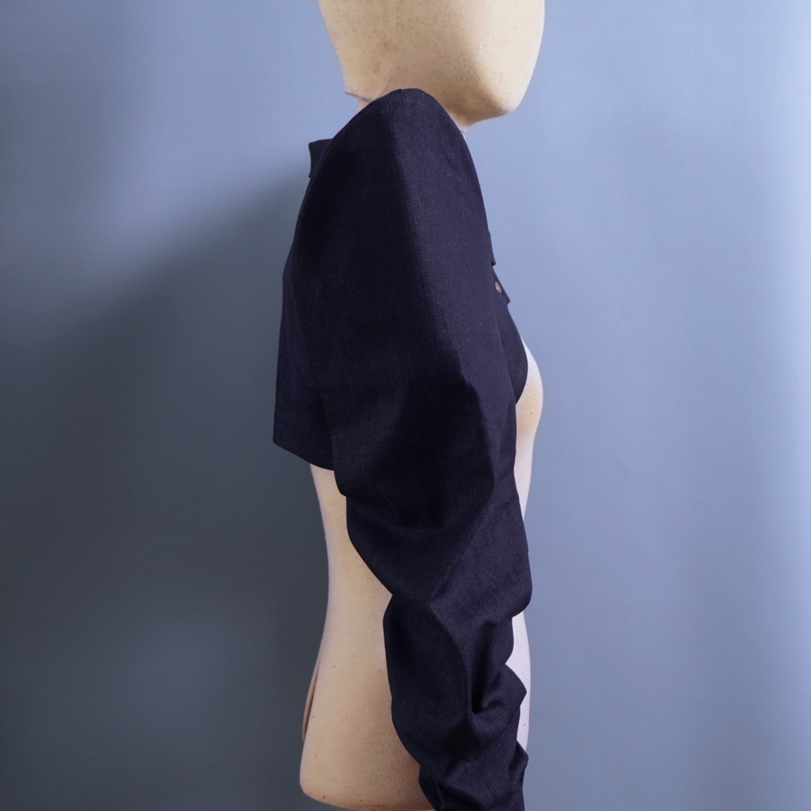 De Vil Cropped Bolero Side Image